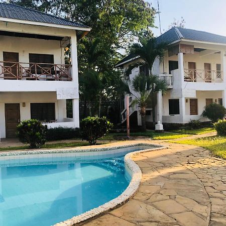 Miwa Holiday Resort Diani Beach Dış mekan fotoğraf