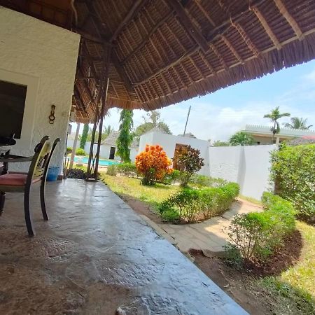 Miwa Holiday Resort Diani Beach Dış mekan fotoğraf