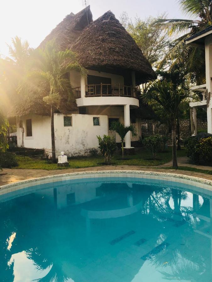 Miwa Holiday Resort Diani Beach Dış mekan fotoğraf