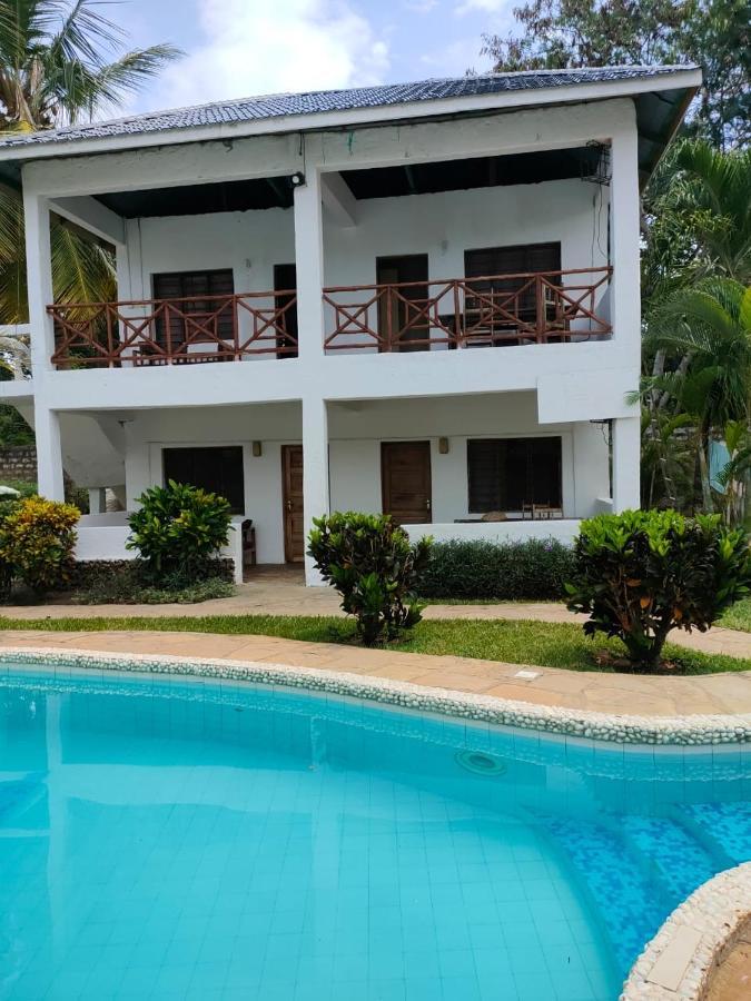 Miwa Holiday Resort Diani Beach Dış mekan fotoğraf